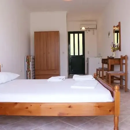 Hotel de apartamente Santas Asprogerakata