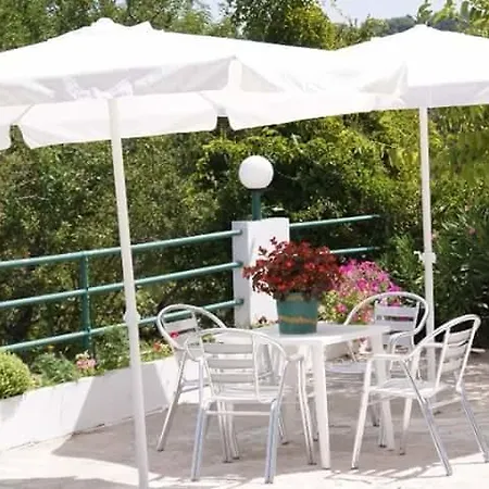Hotel de apartamente Santas Asprogerakata