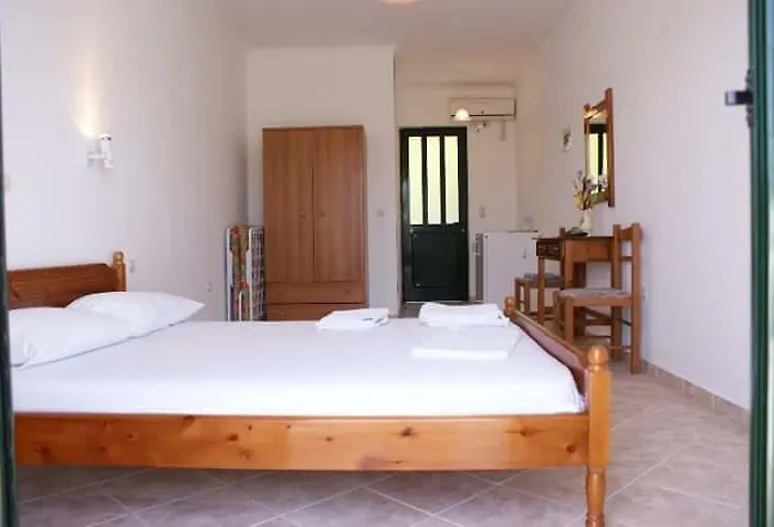 Hotel apartamentowy Santas Asprogerakata